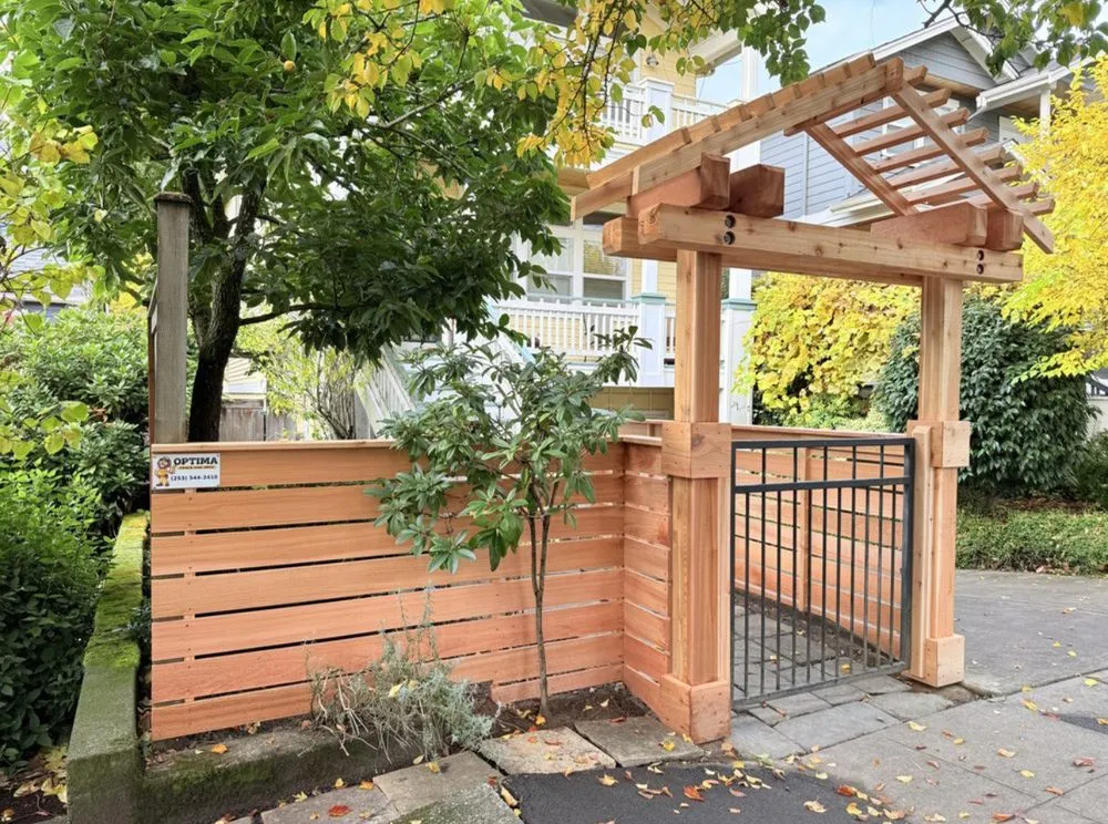 Affordable fence repair service in Everett, WA - Wild Stone Construction