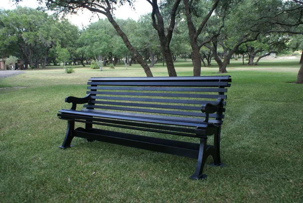 Local vinyl fence installation experts serving Beeville, TX - WMD