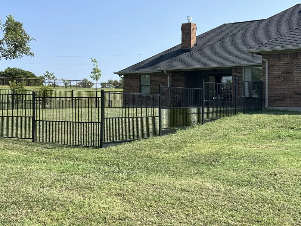 Top-rated vinyl fence installation in Brock, TX by Wolfpack Services