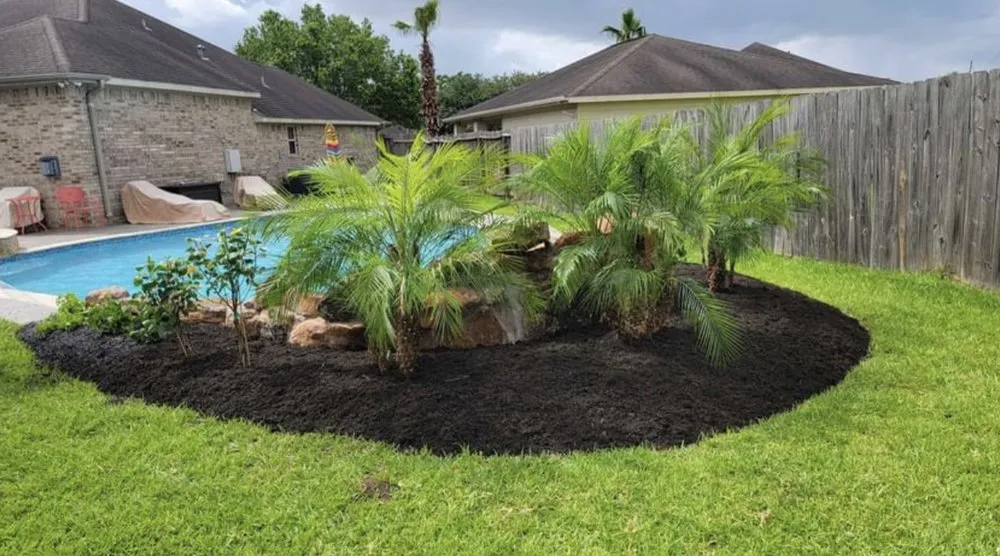Local wood fence service experts serving Conroe, TX - Yardigan’s Landscaping