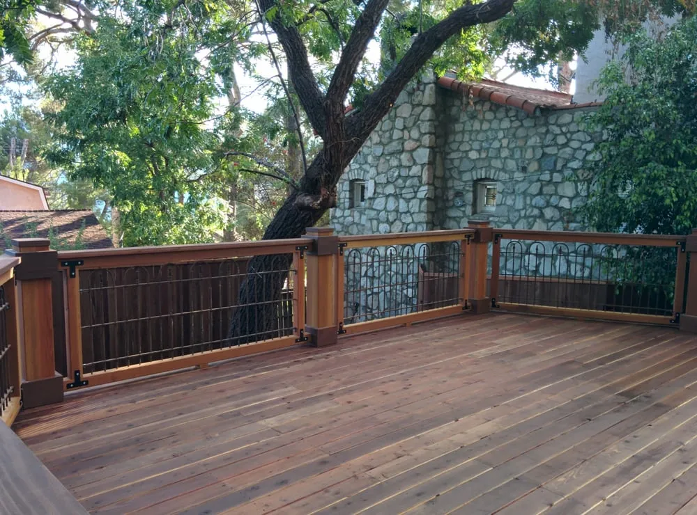Reliable chain link fencing experts serving Burbank, CA - YourDeckBuilder