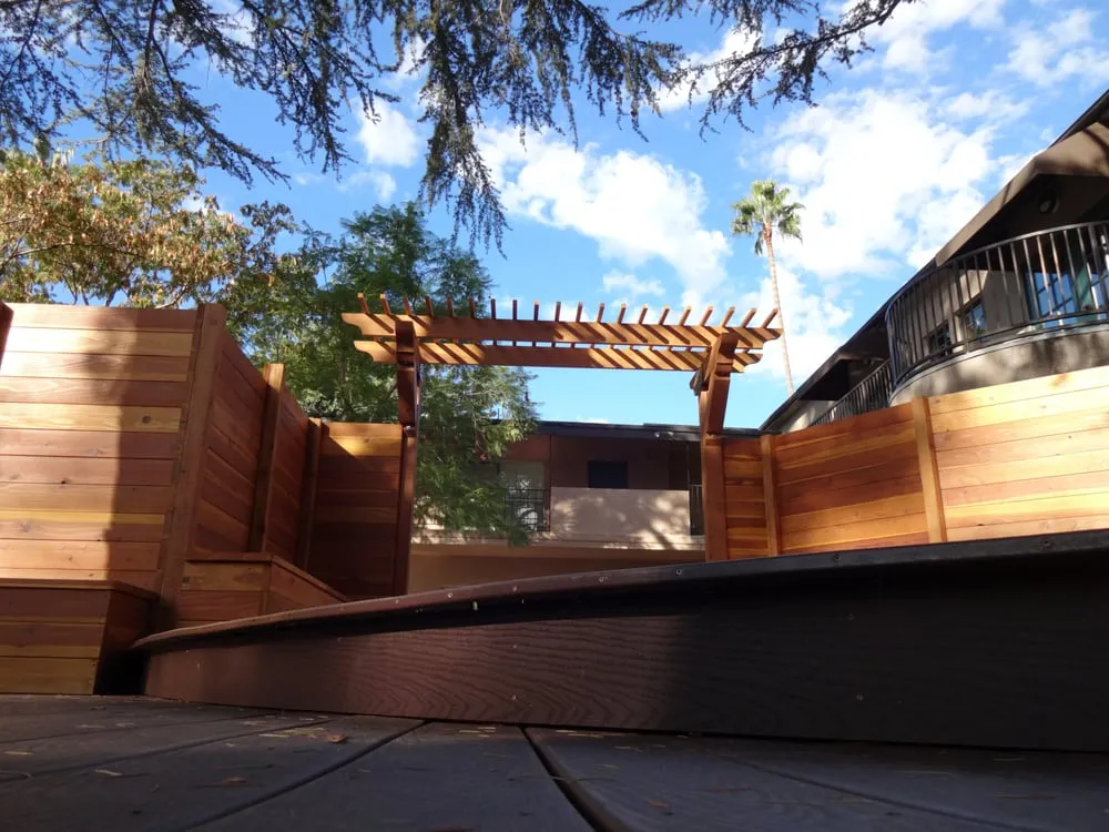 Local privacy fencing experts serving Burbank, CA - YourDeckBuilder