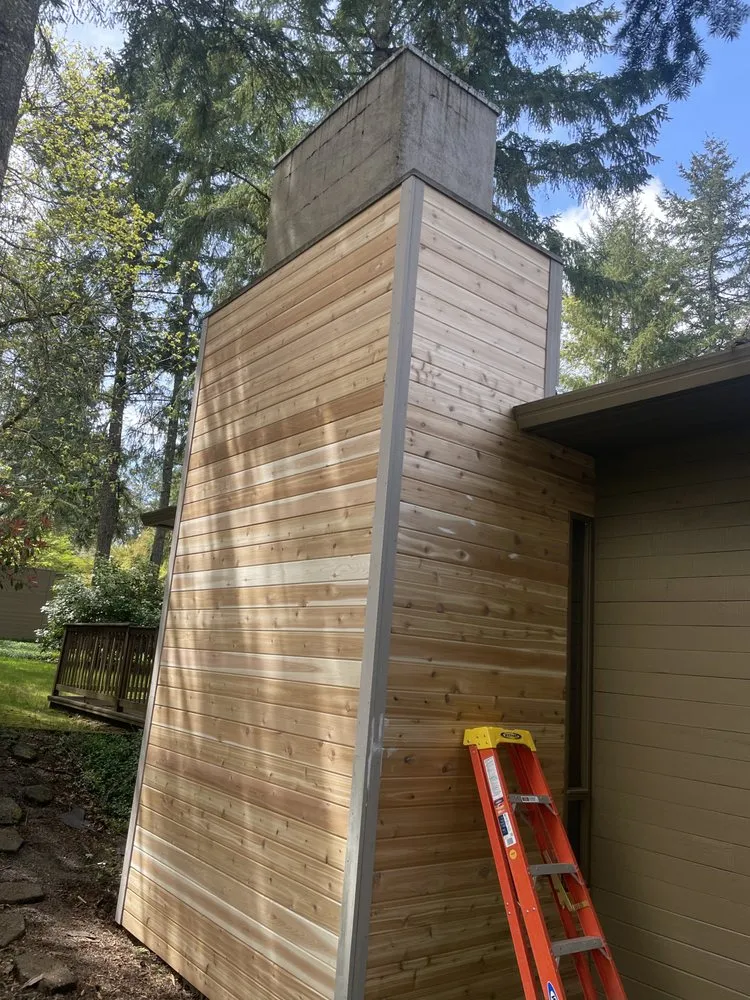 Expert vinyl fence installation service in Eugene, OR - Zent Construction