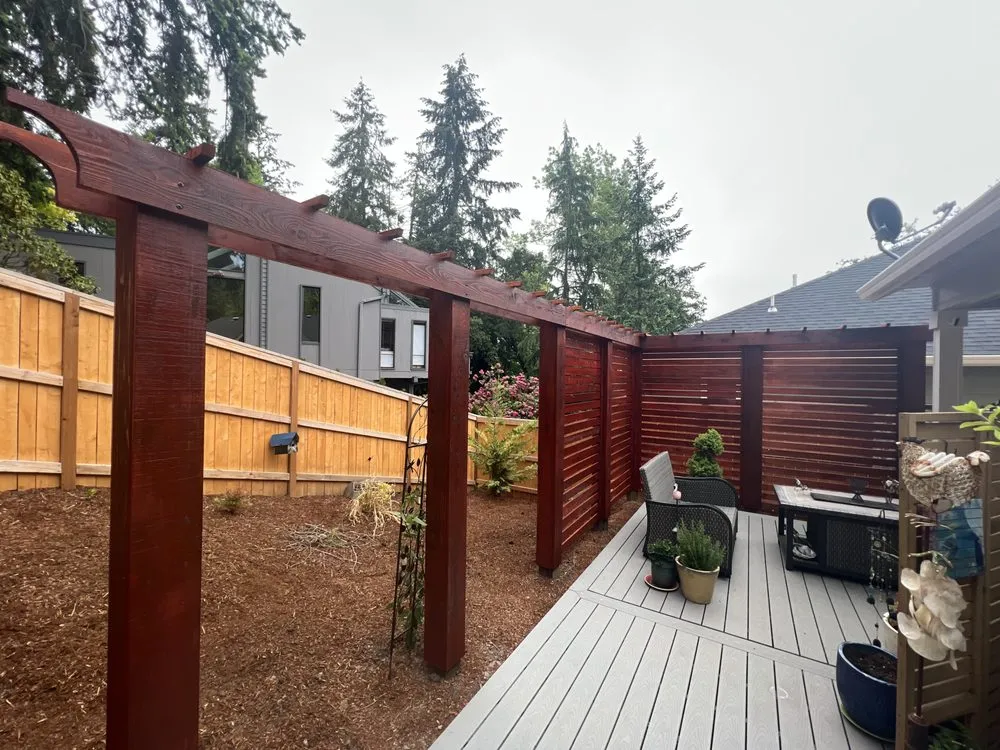 Affordable wood fence service for homes in Eugene, OR by Zent Construction
